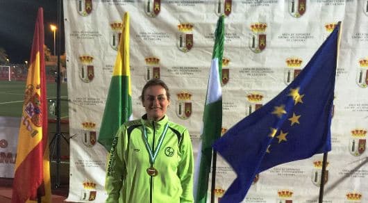 Fatima Porras, titulo andaluz en su debut · Atletismo Inmaculada